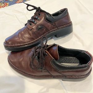 Women’s Casual Shoe